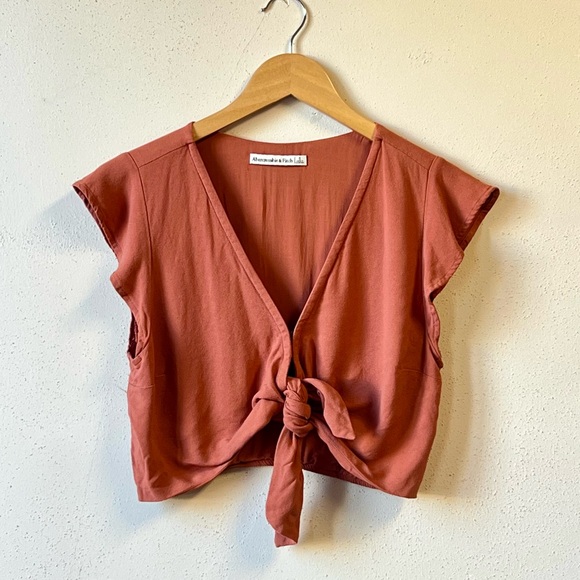 Abercrombie & Fitch Crop Top - Picture 2 of 6